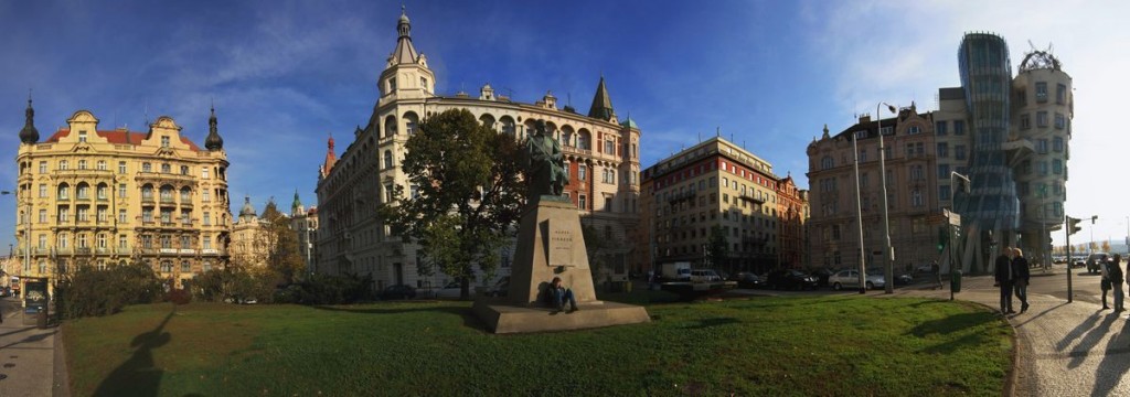 Jiraskovo namesti01_panorama
