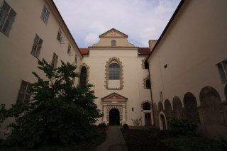 Kostel panny Marie pod řetězem