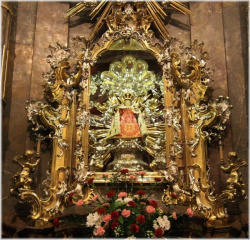 Soška Pražského Jezulátka