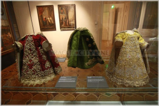 oblečky Pražského Jezulátka