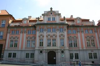 Praha 2 - Karlovo náměstí - Faustův dům