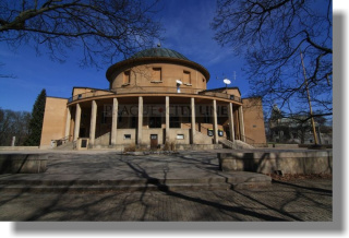 Praha 7 - Královská obora(Stromovka) Planetárium