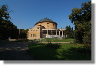 Praha 7 - Královská obora(Stromovka) Planetárium
