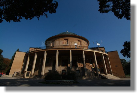 Praha 7 - Královská obora(Stromovka) Planetárium