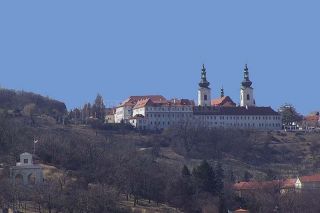 Strahovský klášter - pohled z Petřína