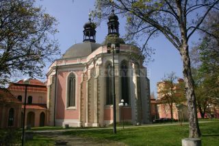Kostel panny Marie a sv. Karla Velikého