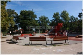 Praha 2 - Riegrovy sady - dětské hřiště