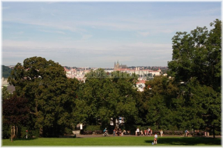 Praha 2 - Riegrovy sady - krásný výhled na centrum Prahy