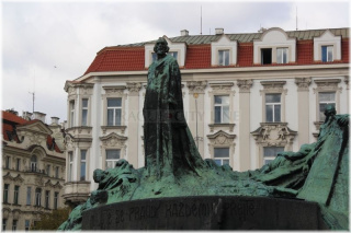Staroměstské náměstí - pomník mistra Jana Husa