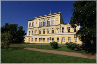 Slovanský ostrov a Žofín