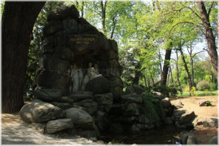 Chotkovy sady pomník Julia Zeyera