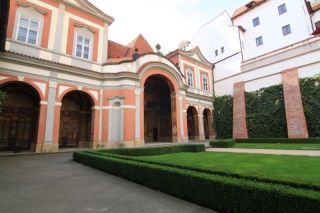 praha-1-ledenburska-zahrada09022