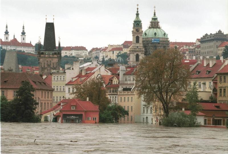 Na Kampě jsou vystaveny fotografie z povodní