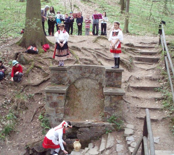 Otvírání studánek 2013