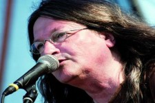 Koncert: Ivan Hlas & Trio na zámeckém nádvoří
