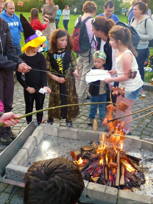 Pálení čarodějnic na Chodovské tvrzy