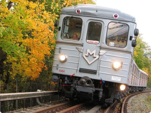 Jízda historickou soupravou metra - speciál motoráčkem na metro trať „C“