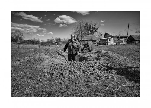 Výstava fotografií - Ti, kteří pomáhají...