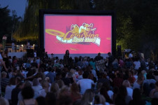 Letní kino ve Žlutých lázních